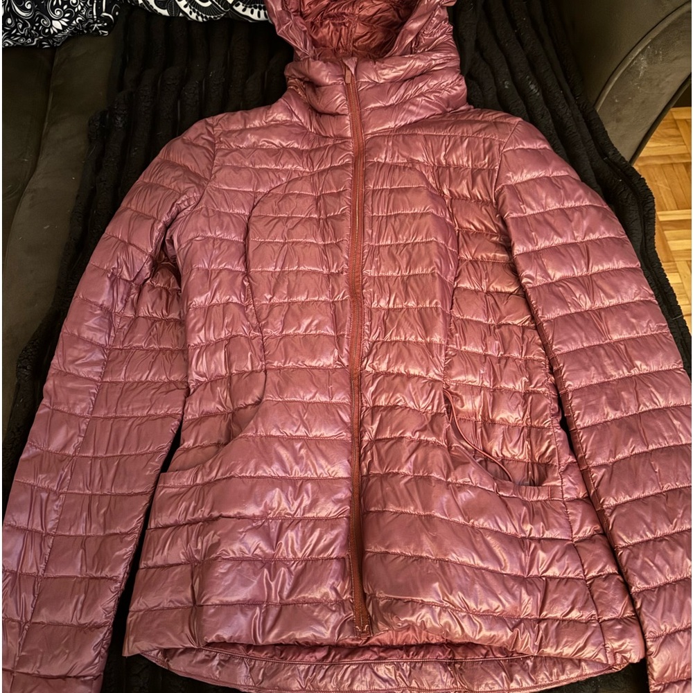 Lululemon Pack it down jacket